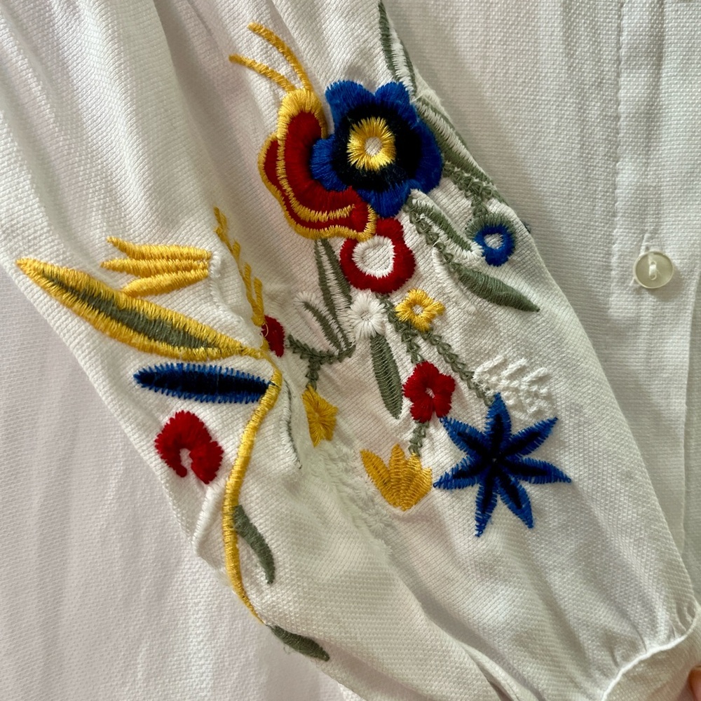 White Embroidered Tunic Button Down – Minimal / Modest / Flowy